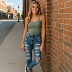 American Eagle Hi Rise Jegging Crop Distressed Blue Jeans Size 2 Super Stretch